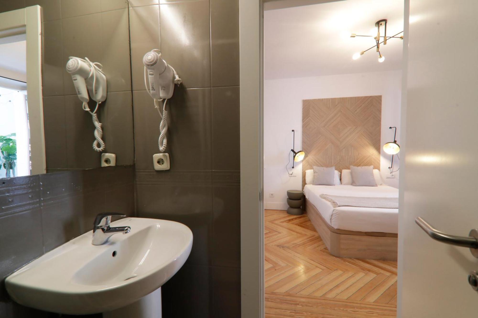 Suites You Gran Via Мадрид Экстерьер фото